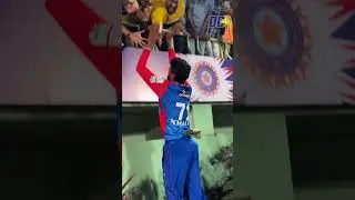 An Experience To Cherish For Life ft. Khaleel Ahmed x Fans | Delhi Capitals #RoarCity