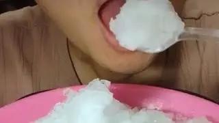  ICE EATING IN FREEZER, 🥣