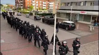 Sylt r&auml;umt Punker-Camp: Polizisten marschieren auf