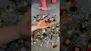 Display my 200 bottles of mini perfumes. #miniperfumes #parfumisiulang #perfumegift #packingorders