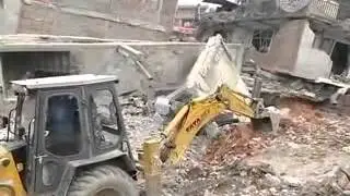 Indian Army continues rescue & relief operation in quake hit Nepal