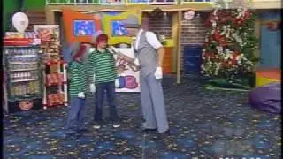 Los Chicharrines Juniors bailan el Culiquitaca