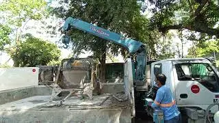 Isuzu Elf Boom Truck Loading Bagger Mixer using Tadano ZR 263 Crane