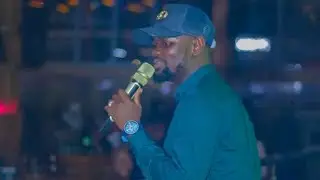 Benelix lounge on fire.Prince Inda takes his fans crazy