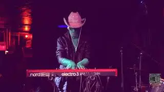 The Friendly Frogs Freak Show / Garage Sounds Vivo