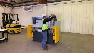 Packaging a Tommy Industrial Press Bake Model:  TIHB33-5