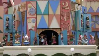 イッツアスモールワールド昼