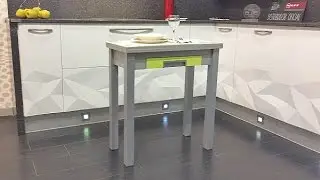 Mesa peque&ntilde;a y estrecha cocina Armesi