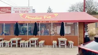Paradise Pup&mdash;Des Plaines, Illinois