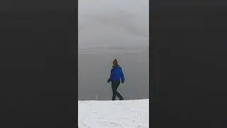 Caminando por la nieve hacia el lago, Tunari Cochabamba - Bolivia