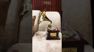 A Melodic Tribute to History #VintageGramophone #retrodecor  #SaveraHandicrafts #Bestdecor #nearme