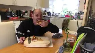 Iceland  Ed's Chilli Dog