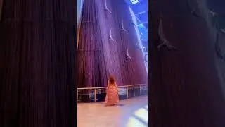 Dubai Mall Waterfall & Human Sculptures 😲 | Travel Short