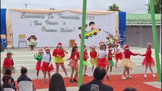 Grinch en La escuela Santo Tomas  de  aquino  Coquimbo