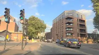 লন্ডনের রাস্তা দেখতে কেমন drive from whitechapel to Poplar market|