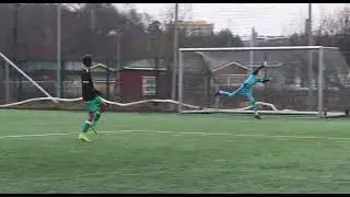 Abdin huikea puolivolley uppoaa tarkalla kaarella yl&auml;kulmaan