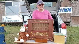 OLD FASHIONED MUSIC BOX /HAND TURNED