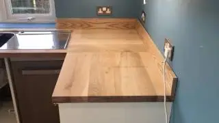 Solid oak worktop installation supplied by Worktops express