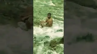 #RiverBath #NatureBathing #WildBath #RiverRetreat #BackToNature  #PeacefulWater #shorts