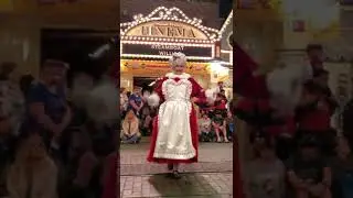 Mrs. Claus Doesn't Like My Shorts. 🤶😐