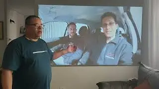 Tela de projeção Salange reflexiva durante o dia