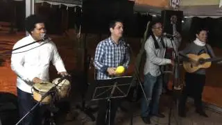 SON POR TRES - Alegre petición