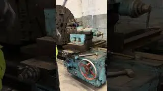 F4002 BROADBENT HEAVY DUTY GAP BED CENTRE LATHE