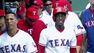 PIT@TEX: Kinsler inches Rangers closer with a single