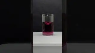 Don't Blink .. #experiment #science #lab #chemistry #tests #colors  #liquidtensionexperiment