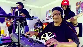 Kashi-Tara Barrett & The BGX Band 