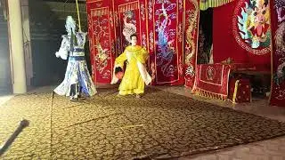Thần nữ dâng ngũ linh kỳ