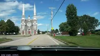 Driving around L'Isle aux Coudres