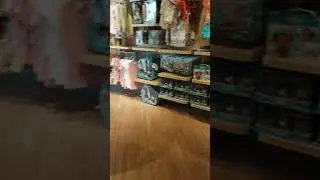 Ellanna Disney store Lyon France August 2017