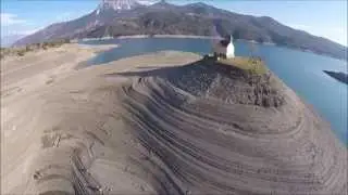 baie st michel, lac de serre ponçon par une belle journée d'hiver