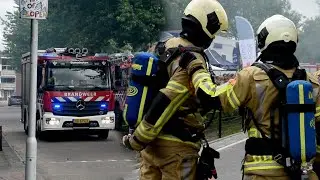 Autobrand aan de Pr. Irenestraat in Bunschoten Spakenburg | Demonstratie van de open dag Brandweer
