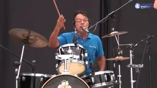 Grupo Acorde canta 