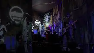 Chica cocodrilo &ldquo;Mc Carthys Veracruz&rdquo; #veracruz, #rock, #hombres g
