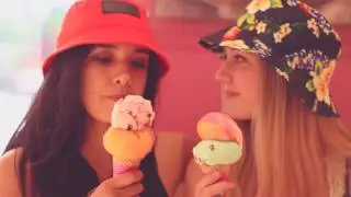 ICE CREAM GIRLS