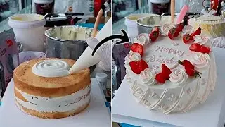 2 Gorgeous Strawberry Cake Decorating Styles Made Easy — Try Them Now!
