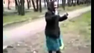 Gen&ccedil;lere Taş &Ccedil;ıkaran Teyze