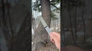 Military Half Spin Knife Throwing #throwingknife #youtubeshorts #survival #bushcraft #shorts
