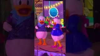Disney Fantasy: Deck Party fun!