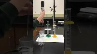 Mixing Hydroxylamine, Iron (III) chloride, and water
