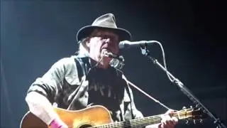 NEIL YOUNG & The Promised Real (HD - Live Barcelona 2016)