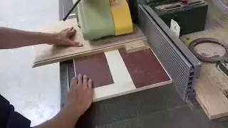 Coupe d'angle sur un  panneau &agrave; la toupie avec le multipente
