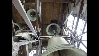 Kempten (Allgäu) St. Mang die Glocken der Maria Himmelfahrt Pfarrkirche Turmaufnahme Vollgeläut