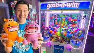 Hungry Hungry Hippos inside the Claw Machine!