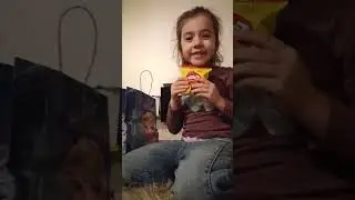 Frozen Surprise bag unboxing asmr/apriamo la busta delle sorprese di Frozen