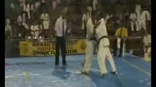 KARATE SHINKYOKUSHIN BRASIL LEANDRO MUNIZ VS KAK&Aacute;