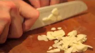 The Food Freak's Super Fast Knife Skills: Garlic Slice